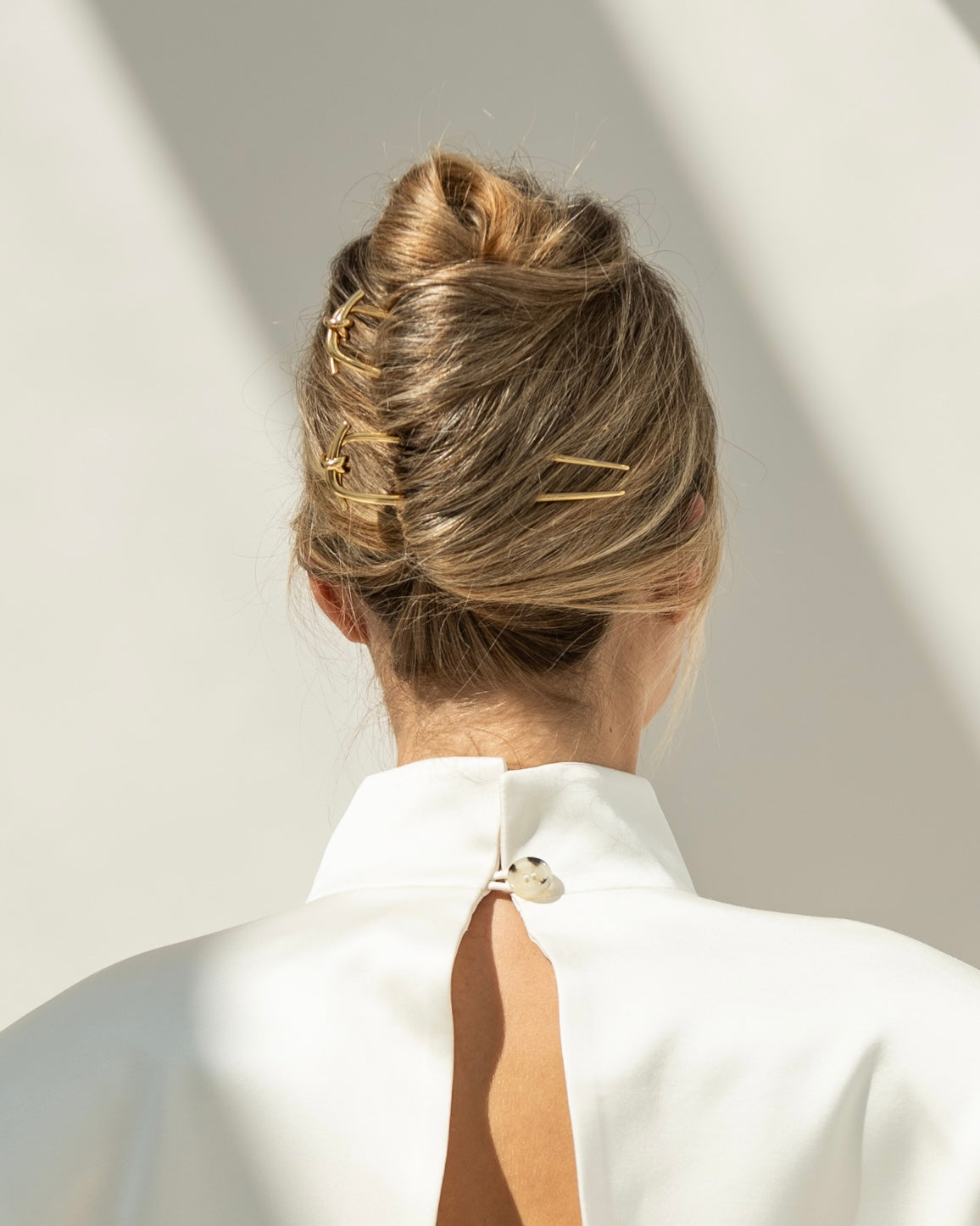 The Knot French Pin
